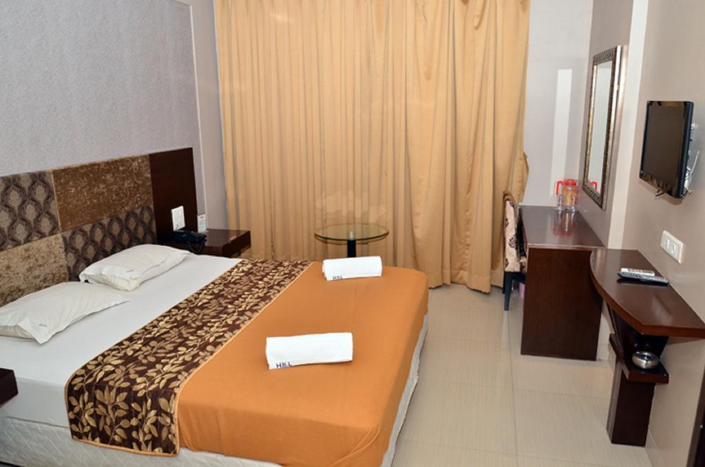 Hotel Blue Lagoon Daman Cameră foto