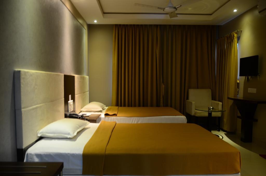 Hotel Blue Lagoon Daman Cameră foto